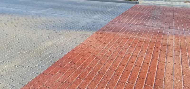 Red and grey herringbone StreetPrint combination surface
